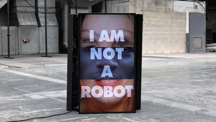 I AM NOT A ROBOT